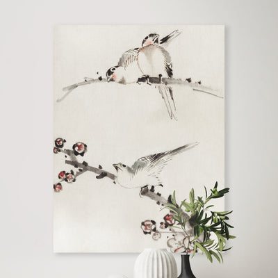 Drei Vögel auf Zweigen, einer mit Blüten von Katsushika Hokusai